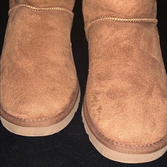 Ugg boots with bows - Picture 4 of 4